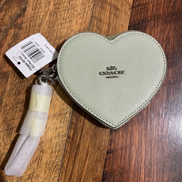 Coach Heart-Shaped Light Green Coin Purse NWT - Picture 2 of 5